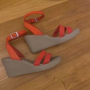 Crocs women  sexy strap wedges Size 8 W Lightweight Comfy Ladies!